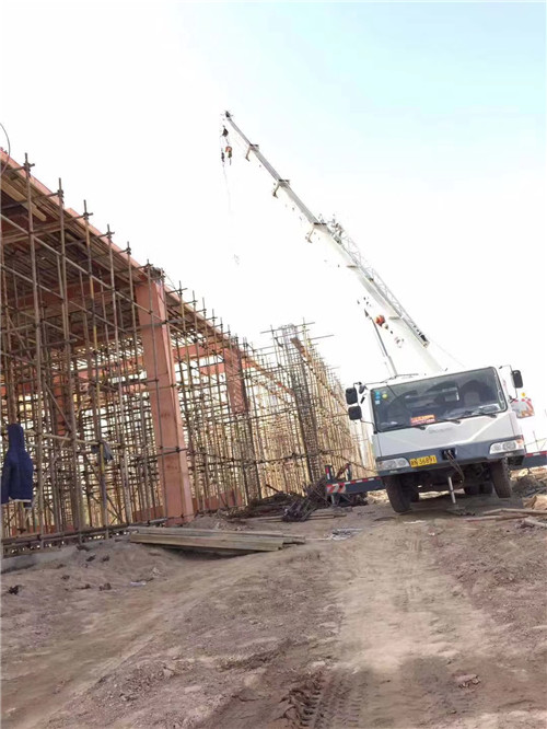 建湖县25 吨、50 吨吊车怎么选？多大重量 / 半径适合对应车型？